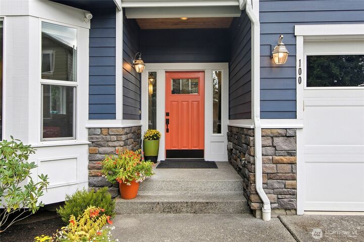 Property Photo: 100 NE Peterson Street WA 98370