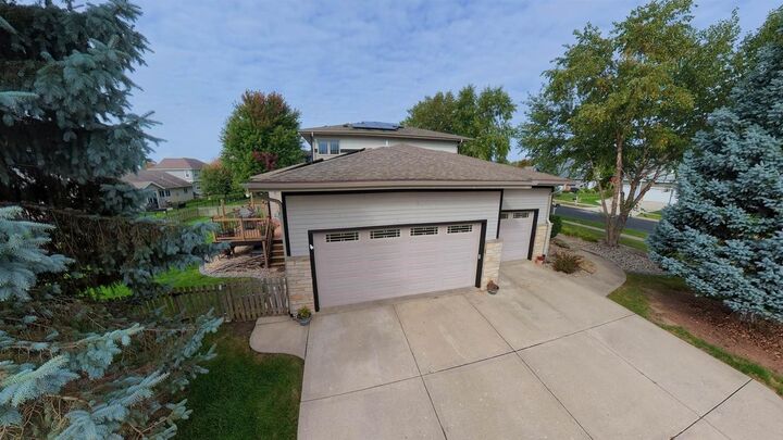 Property Photo:  4361 Wren Court  WI 53598 