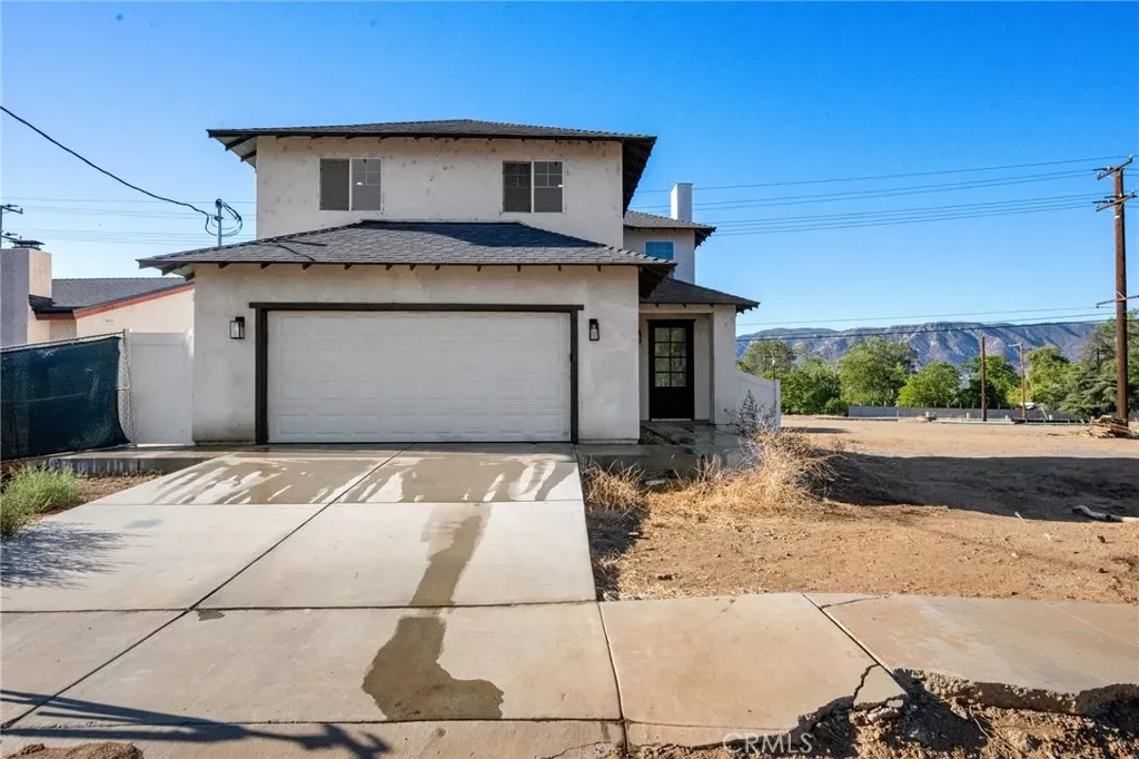 Property Photo:  760 Park Way  CA 92530 