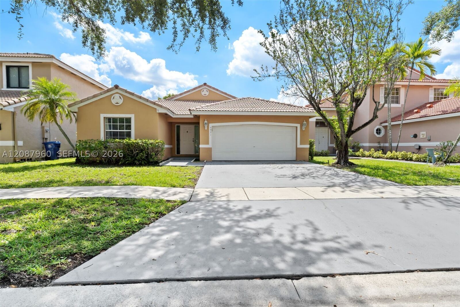Property Photo: 4931 SW 152nd Ave FL 33027