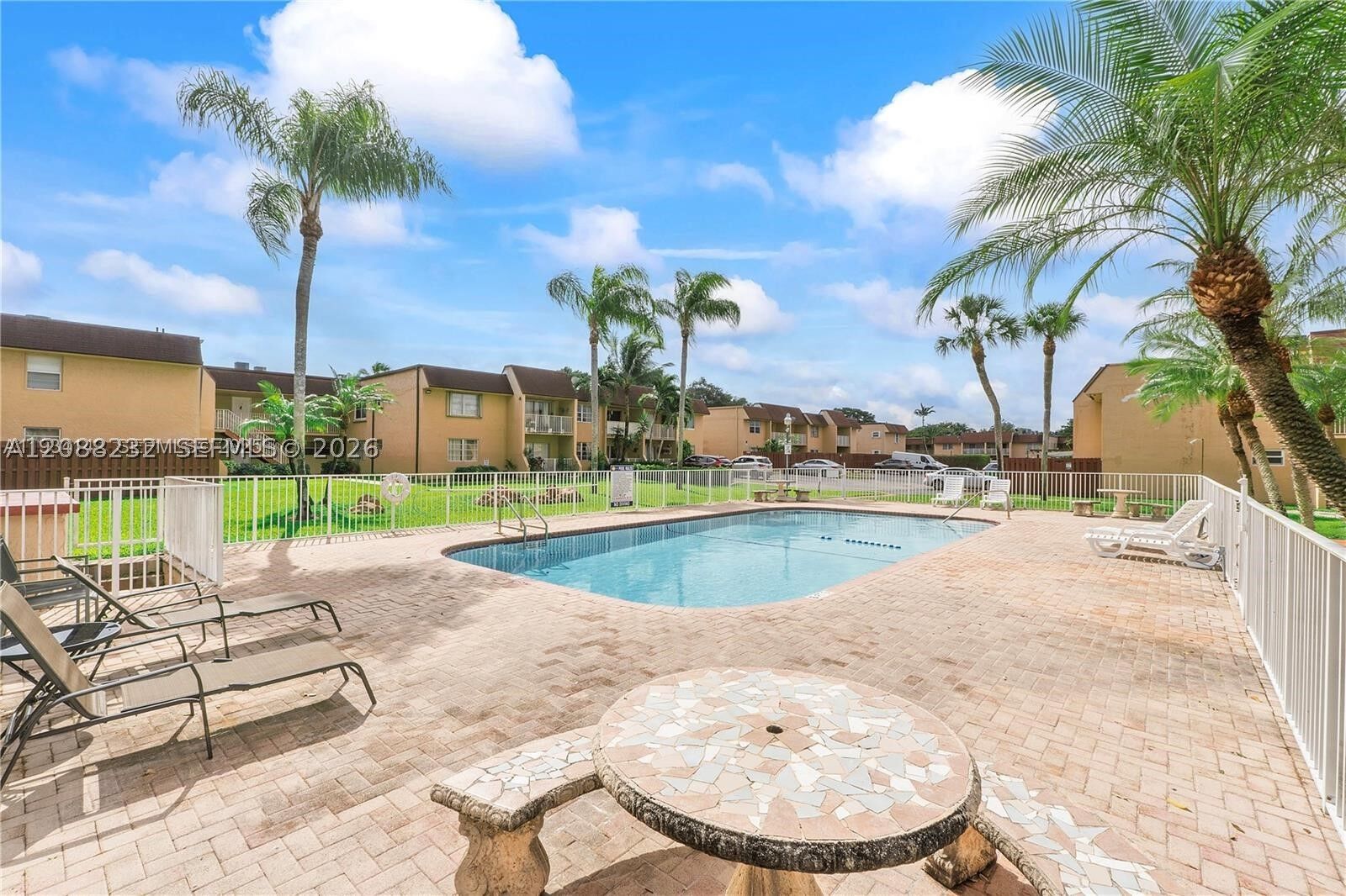 Property Photo:  
