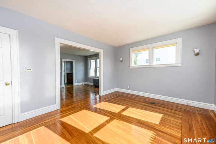 Property Photo:  1003-1005 Whalley Avenue  CT 06515 