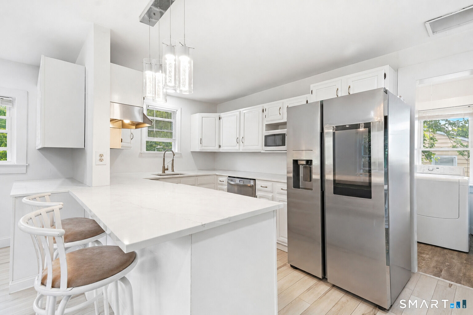 Property Photo:  6 Beech Street  CT 06401 