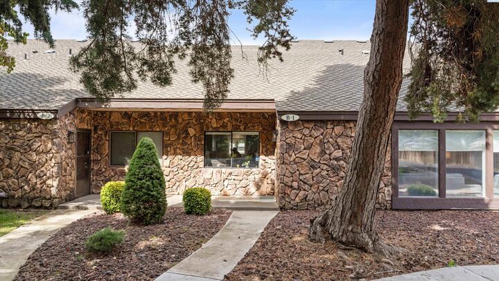 Property Photo: 4214 W Klamath Ave B1 WA 99336