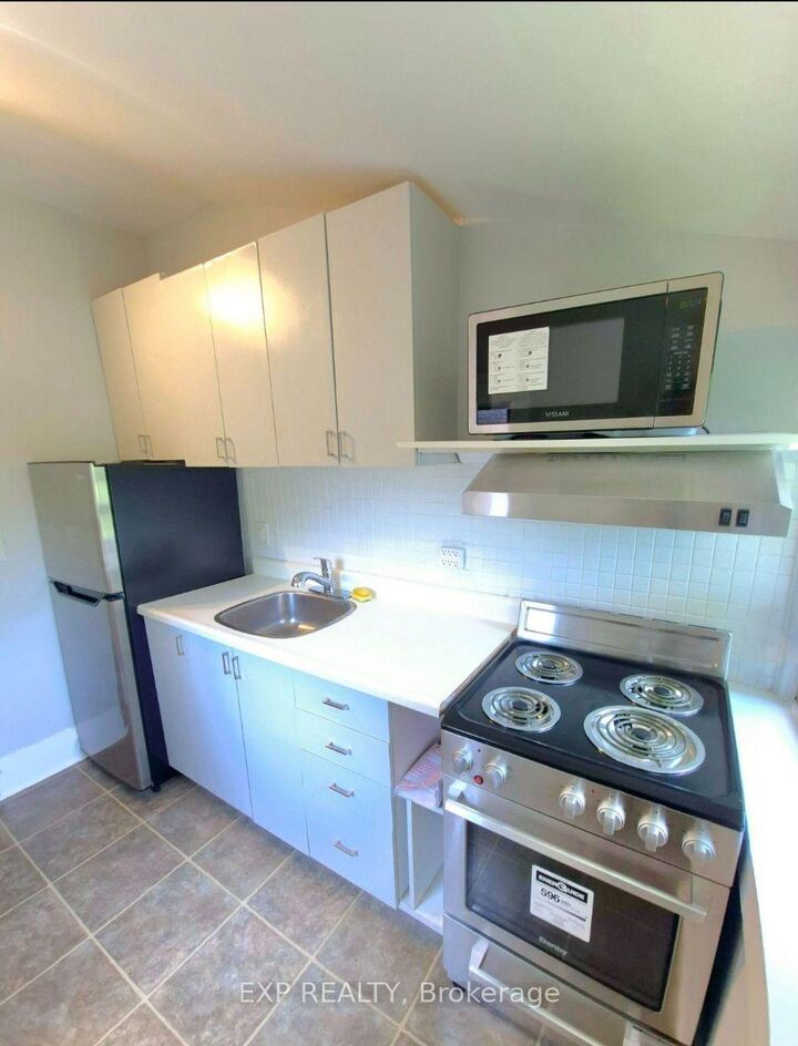 Property Photo:  137 Glenmore Road Upper  ON M4L 3M2 