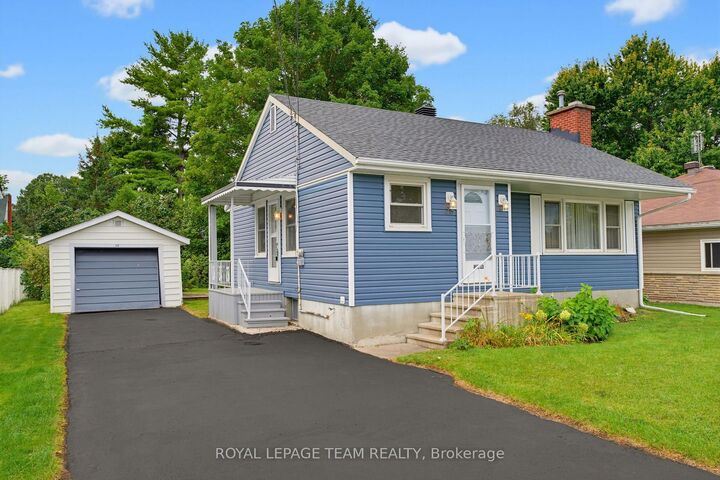 Property Photo:  28 Catherine Street  ON K7A 4A2 
