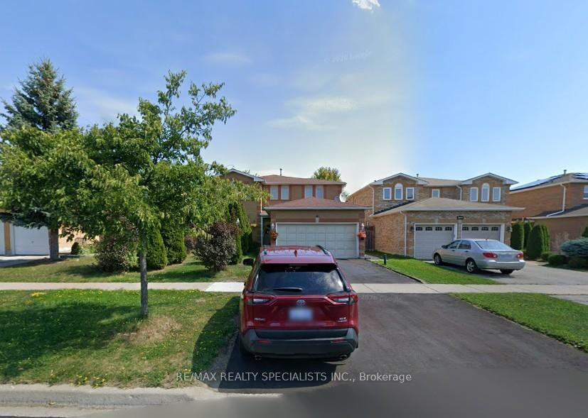 Property Photo: 141 Yorkland Road Lower ON L4S 1C5