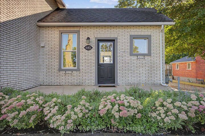 Property Photo:  641 Main Street N  ON N0J 1C0 