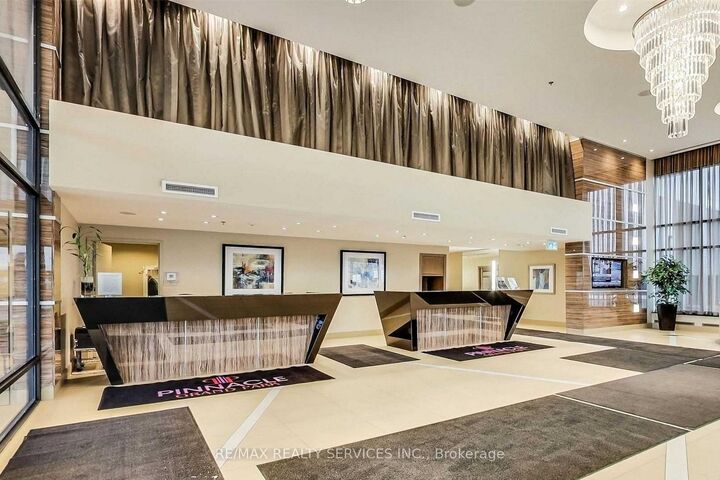 Property Photo:  3985 Grand Park Drive 1511  ON L5B 0H8 