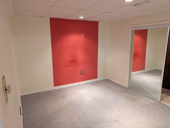 Property Photo:  171 Sexton Crescent Basement  ON M2H 2L7 