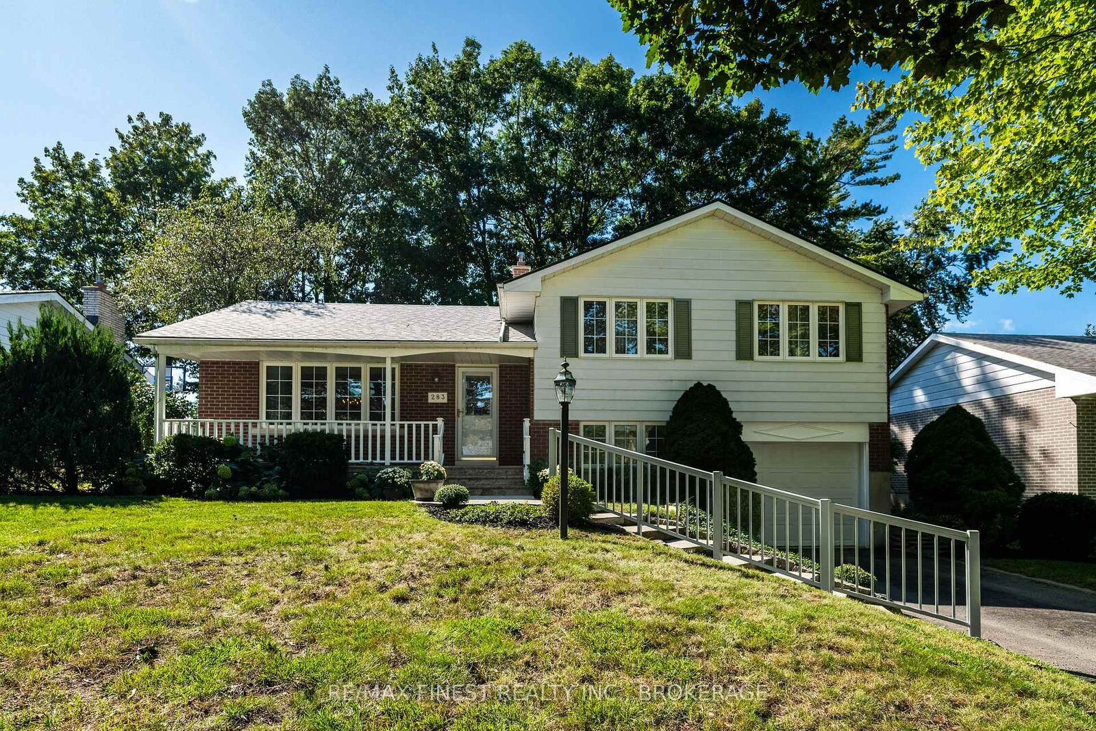 Property Photo:  283 Glen Castle Road  ON K7M 4N7 