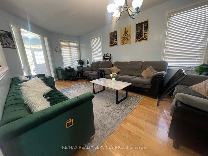 Property Photo:  3 Noranda Crescent  ON L6Y 0M7 