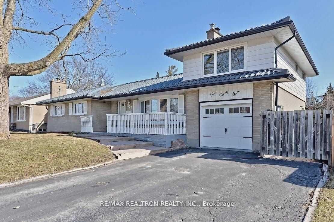 Property Photo:  223 Cochrane St (Bsmt) Street  ON L1N 5J2 