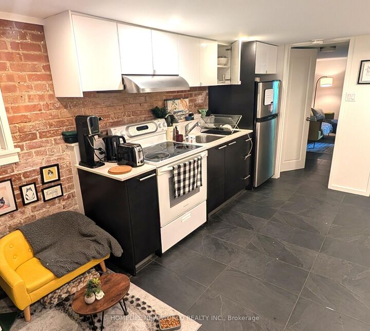 Property Photo:  202 Hallam Street Lower Level  ON M6H 1X7 