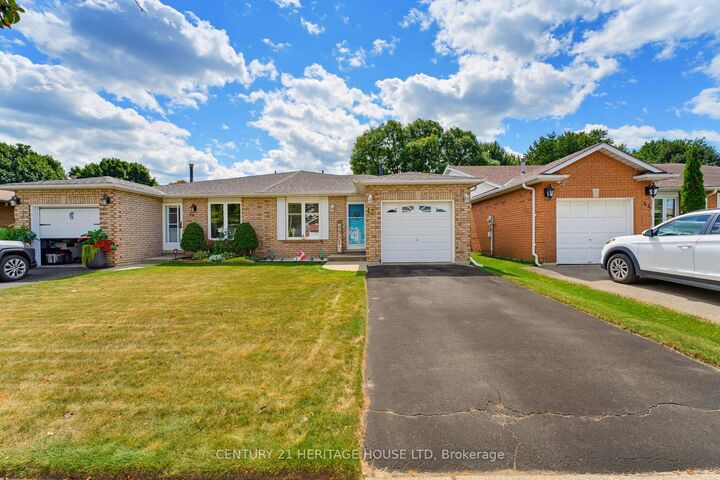 Property Photo:  42 Buchanan Crescent  ON N3P 2A5 