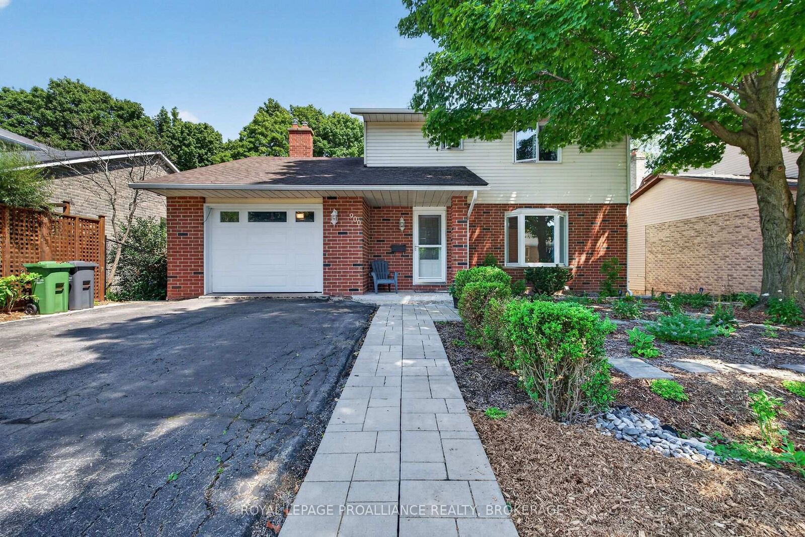 Property Photo:  900 Nottinghill Avenue  ON K7P 2B4 