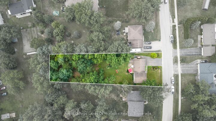 Property Photo: 45 Kevin Crescent ON P1L 1A2
