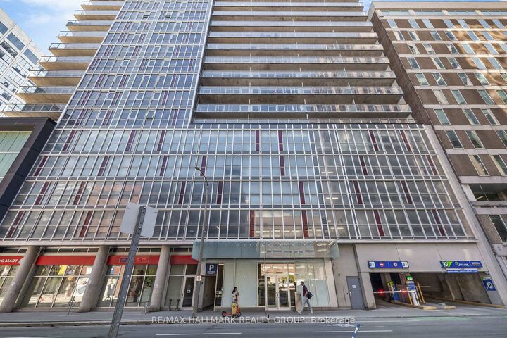 Property Photo:  324 Laurier Avenue W 1804  ON K1N 6P6 