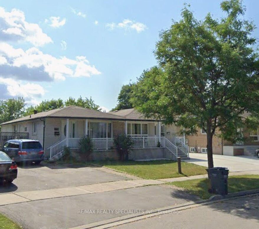 Property Photo:  7464 Discus Crescent  ON L4T 2V3 