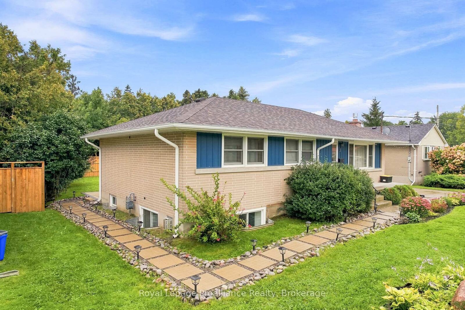Property Photo:  5 Jane Street B  ON K9A 1K2 