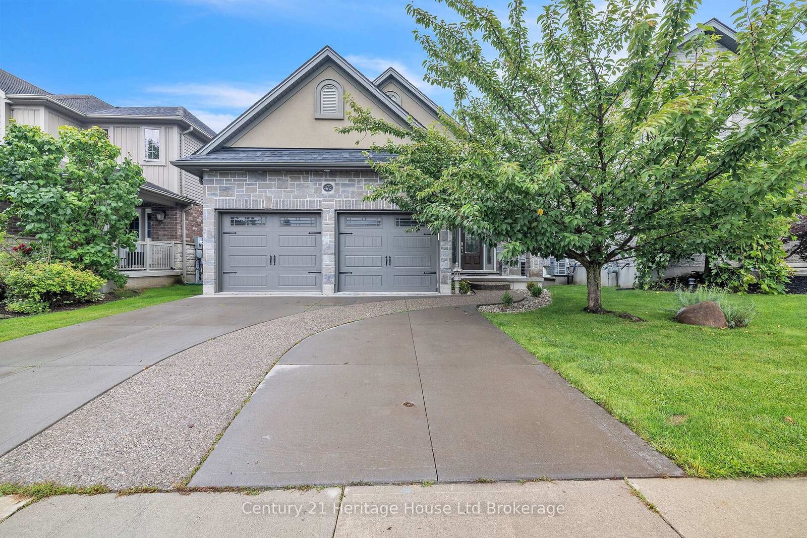Property Photo:  472 Fairway Road  ON N4T 0E7 