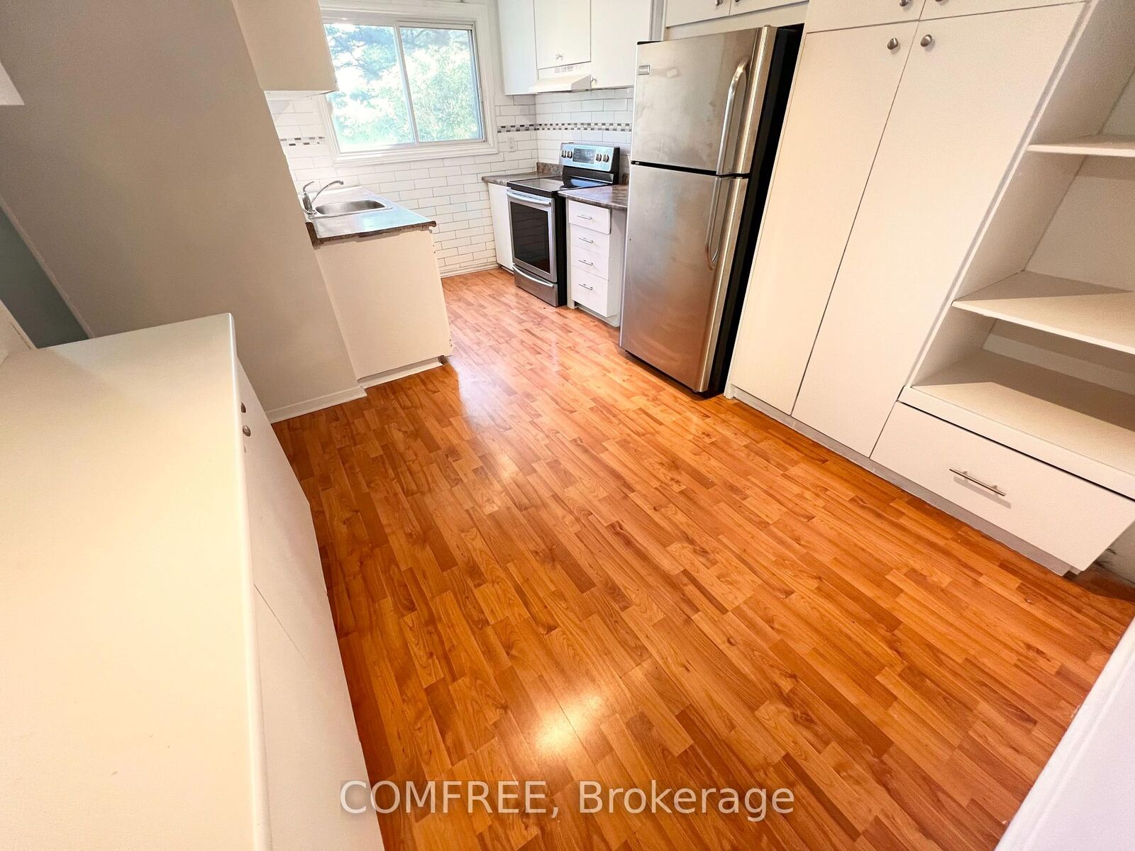 Property Photo:  1460 Heatherington Road G  ON K1V 6S1 