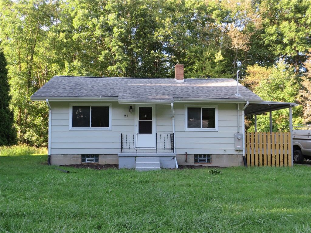 Property Photo:  21 Maple Terrace  PA 16127 