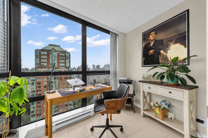 Property Photo:  938 Smithe Street 23xx  BC V6Z 3H8 