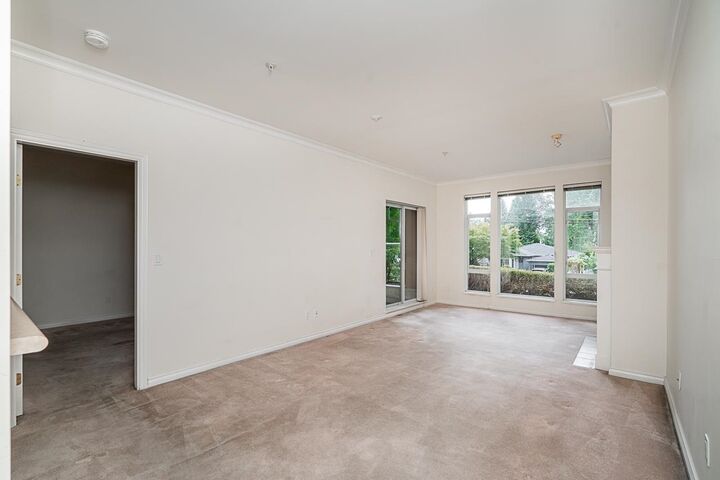 Property Photo:  678 W Queens Road 207  BC V7N 2L3 