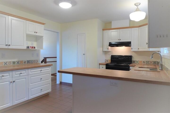 Property Photo:  2124 Topaz Street  BC V2T 3W6 
