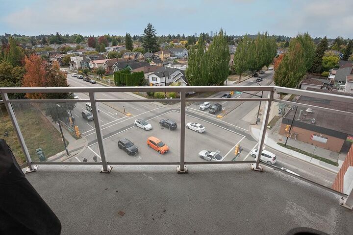 Property Photo:  4078 Knight Street 623  BC V5N 5Y9 