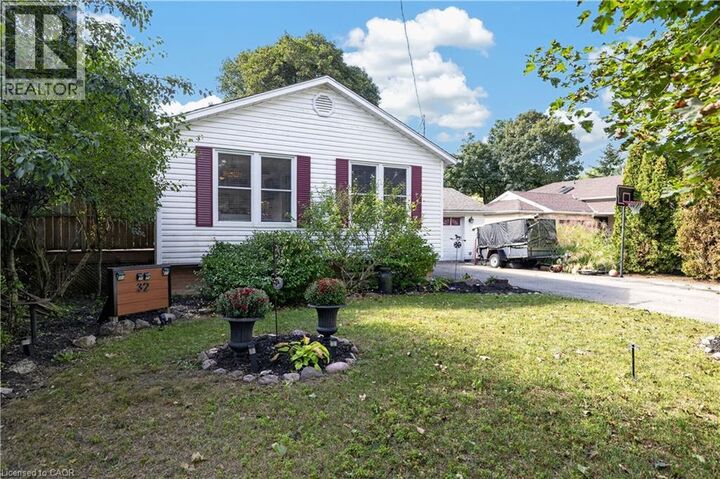Property Photo: 32 Chelvin Drive ON L7G 4P9
