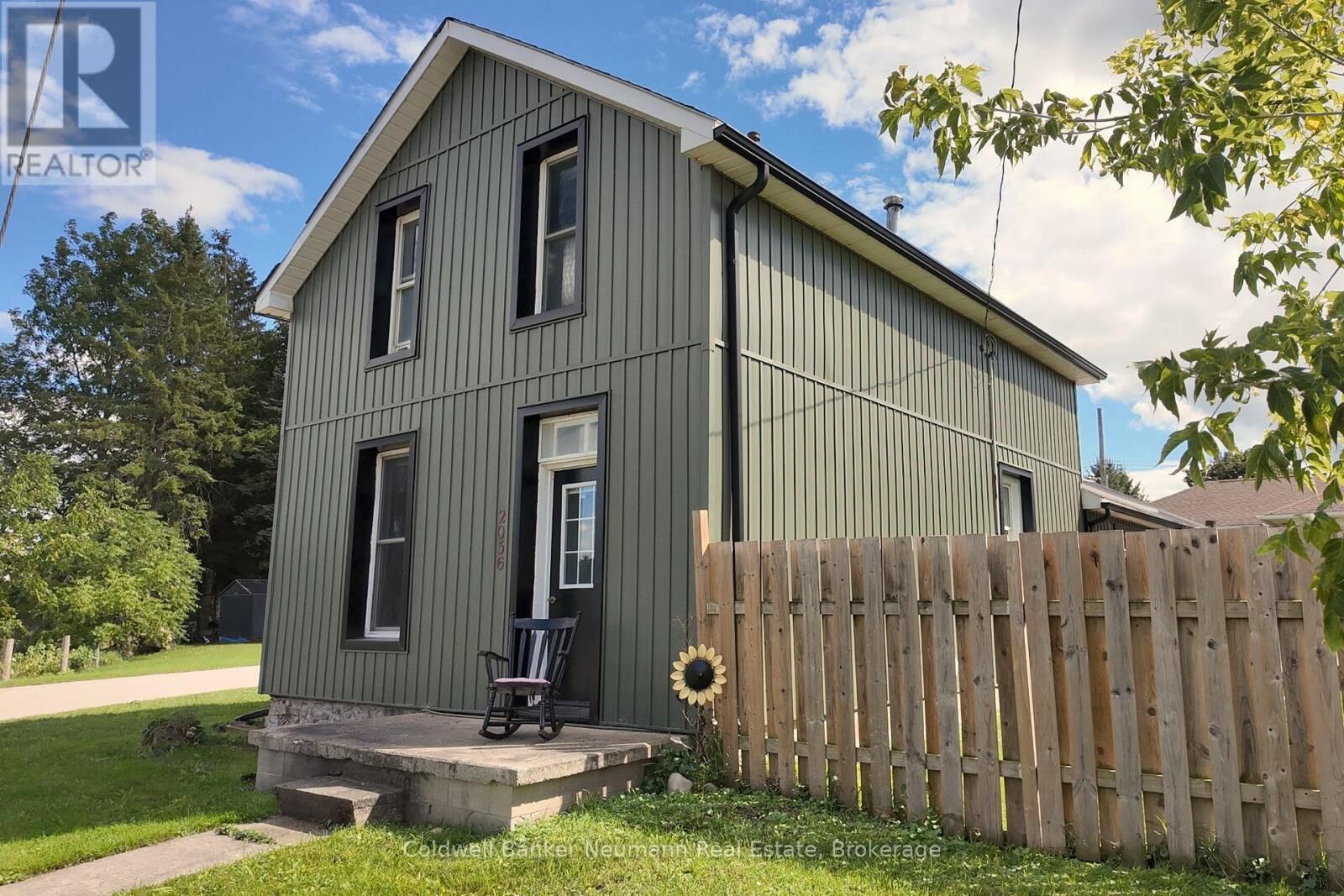 Property Photo:  2056 Mill Street East  ON N0G 1X0 