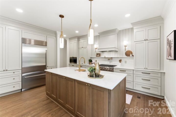 Property Photo: 12656 Lahinch Court NC 28277