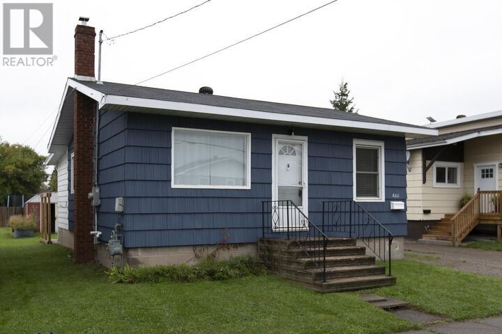 Property Photo:  451 First Ave  ON P6C 4N9 