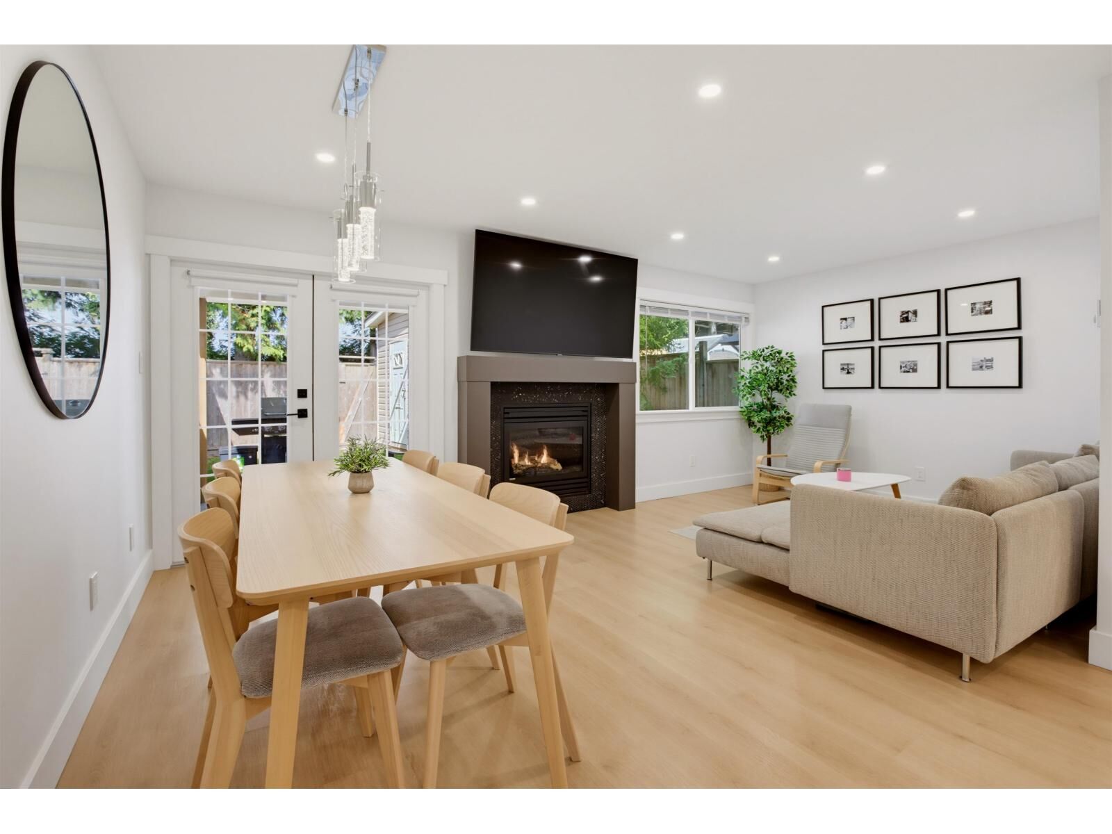 Property Photo:  166 Springfield Drive  BC V4W 3K8 