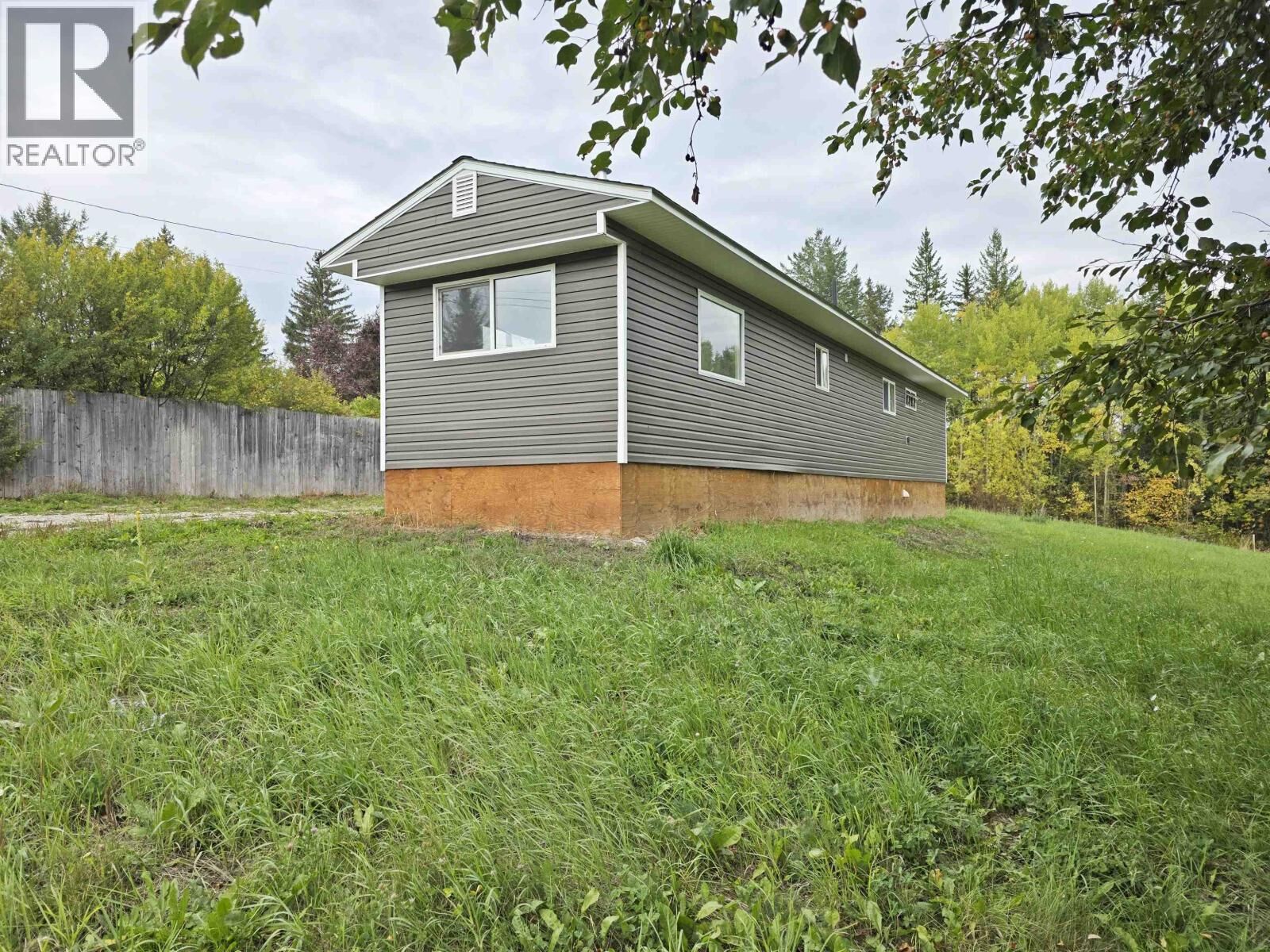 Property Photo:  1916 Balsam Avenue  BC V2J 3Y9 