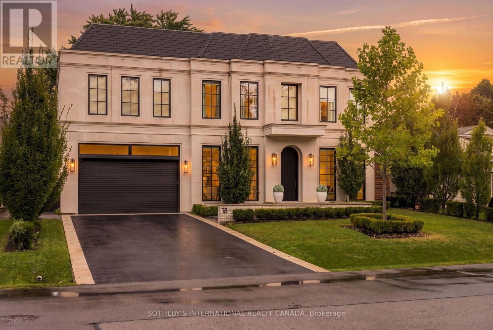 Property Photo:  18 Blair Athol Crescent  ON M9A 1X5 