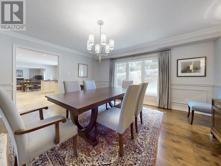 Property Photo:  544 Woodland Acres Crescent  ON L6A 1G2 