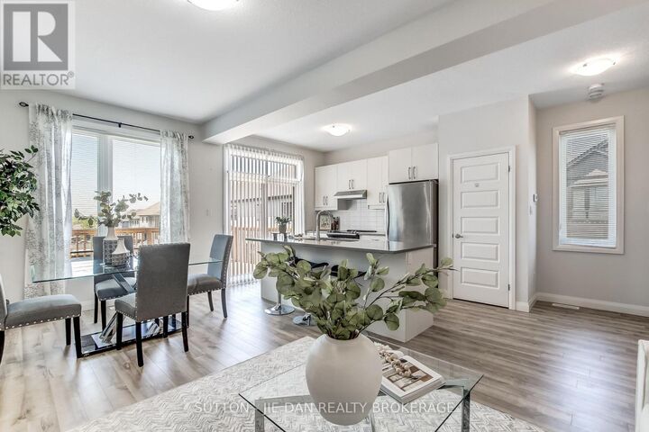 Property Photo: 819 Kleinburg Drive 2 ON N5X 0N6
