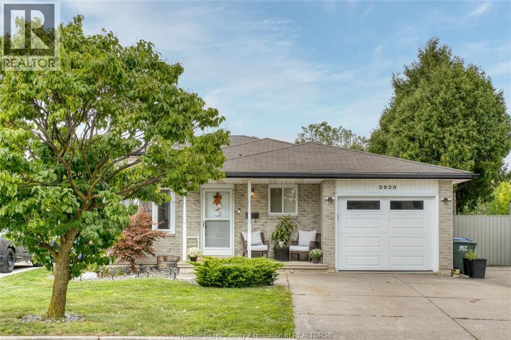 Property Photo:  2920 Robillard Crescent  ON N8W 5L2 