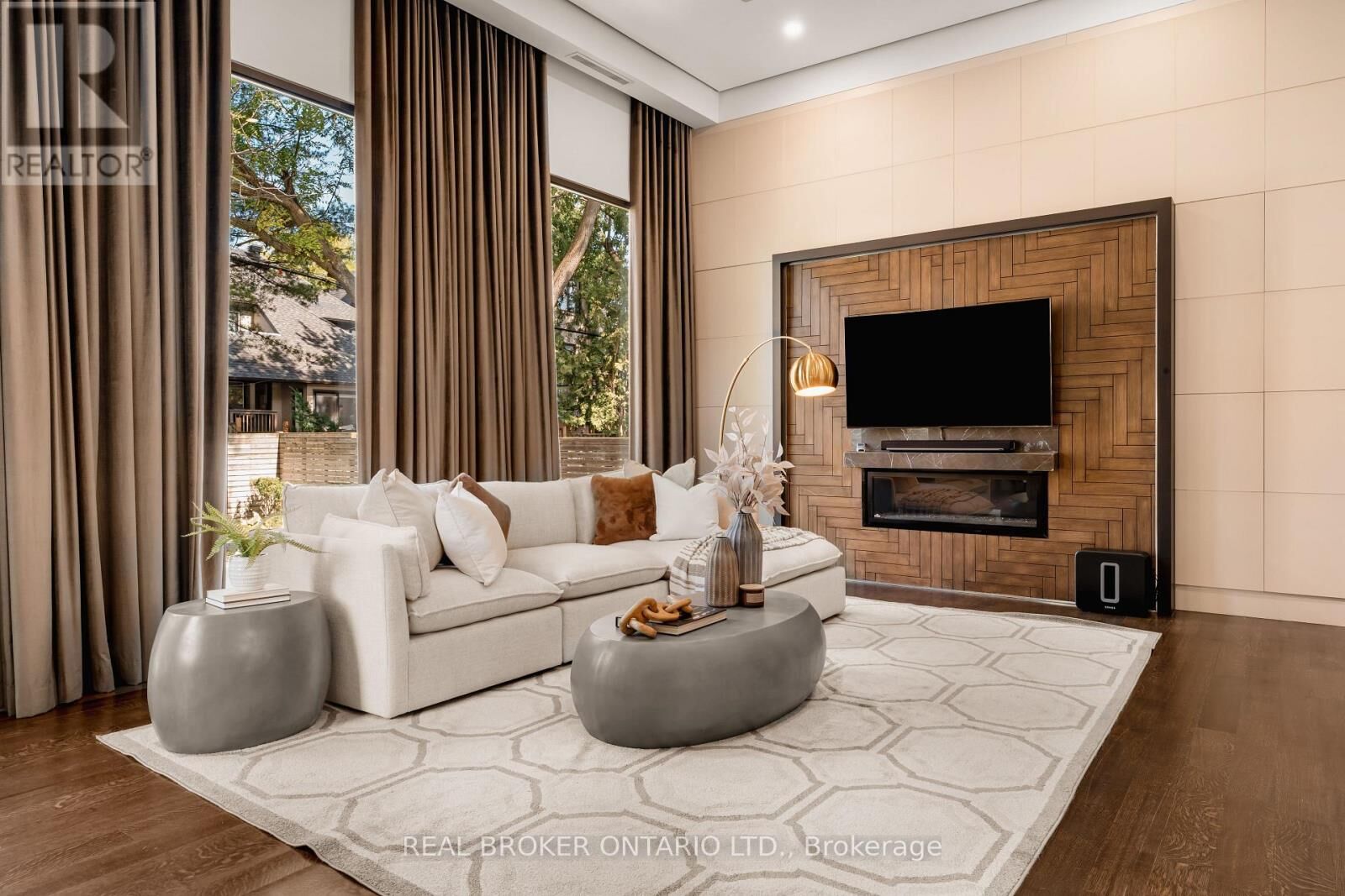 Property Photo:  436 Glengarry Avenue  ON M5M 1E8 