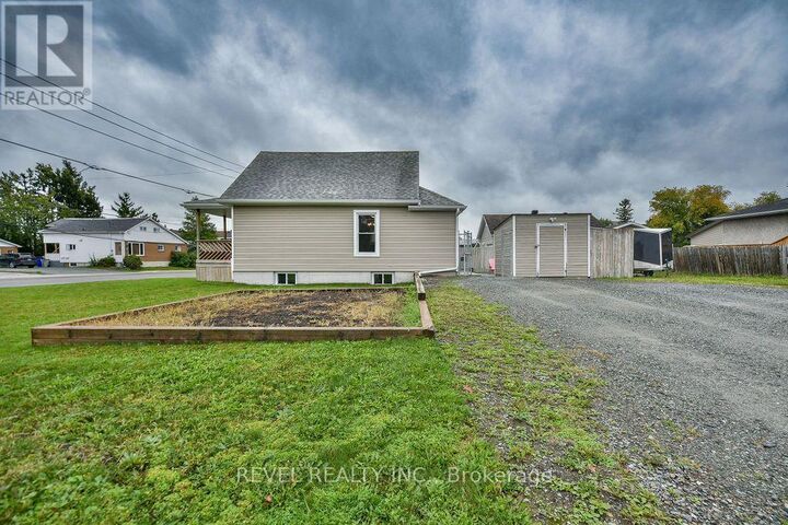 Property Photo: 583 Maclean Drive ON P4N 4W9