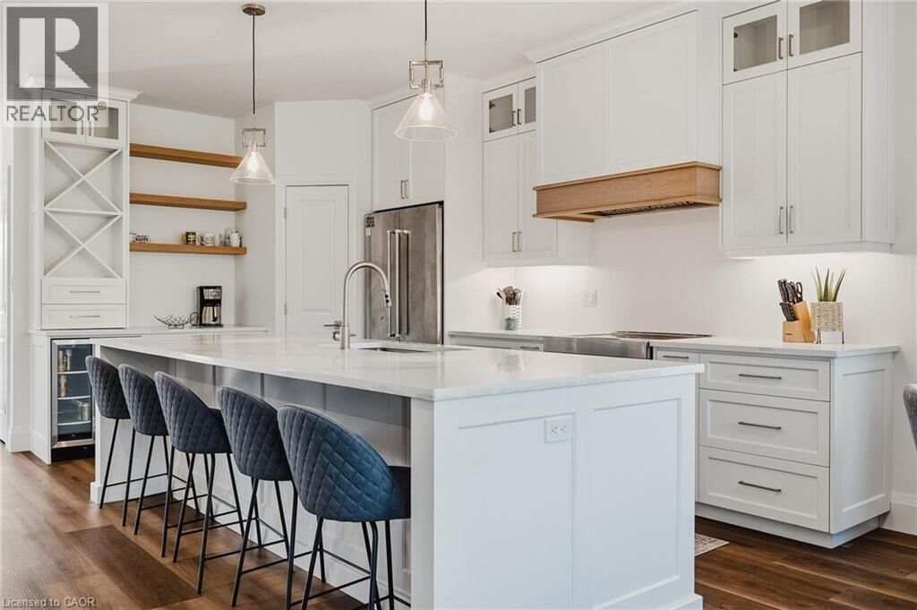 Property Photo:  278 South Grosvenor Street South Main Level  ON N0H 2L0 