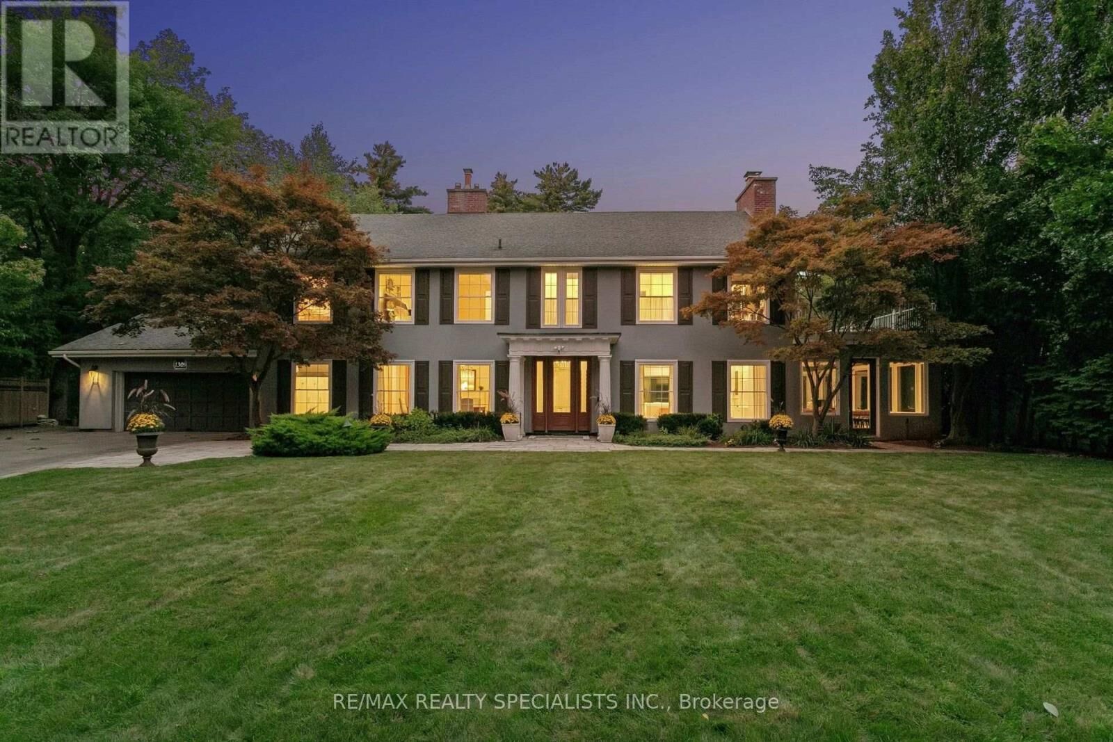 Property Photo:  1309 Gatehouse Drive  ON L5H 1A6 