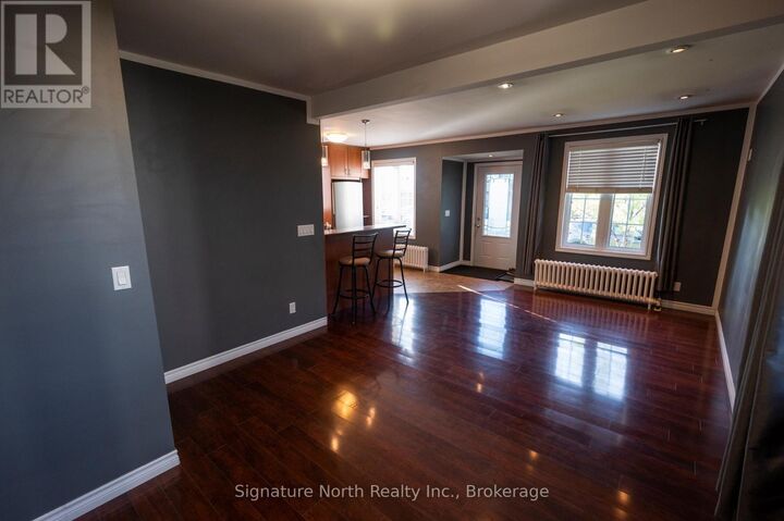 Property Photo:  870 Detroit Avenue  ON P7A 6M8 