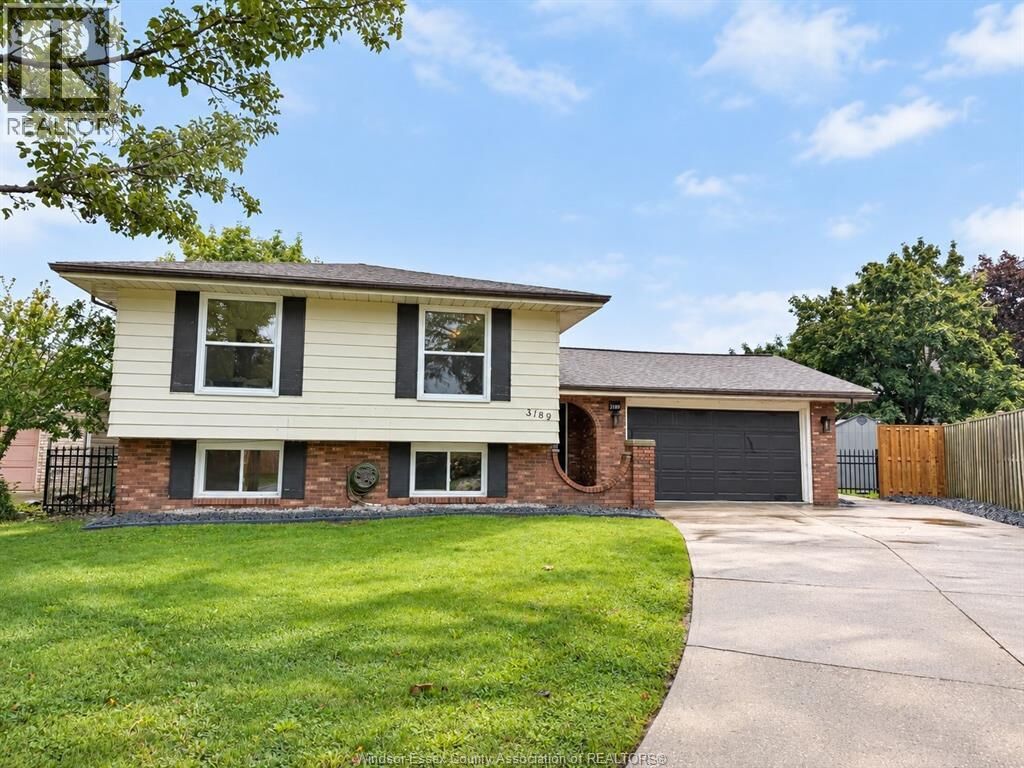 Property Photo:  3189 Mulberry  ON N8R 2A4 