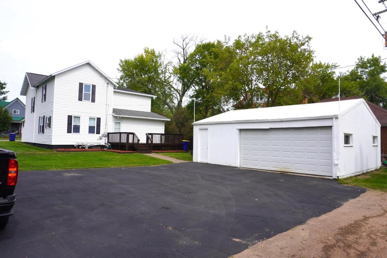Property Photo:  1605 E Main Street  WI 54452 