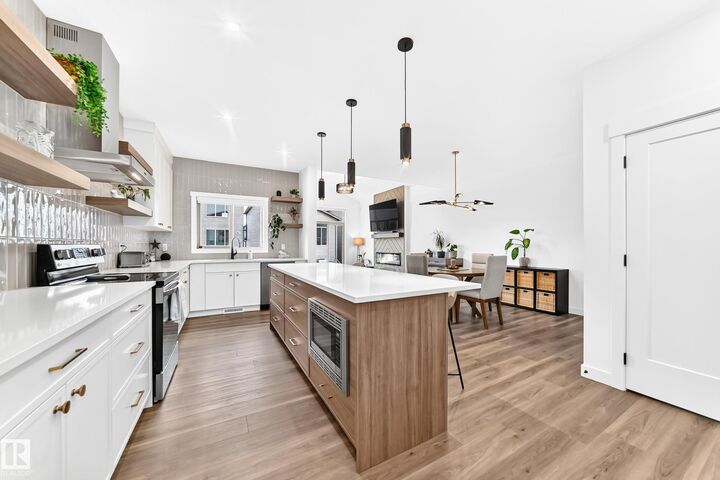 Property Photo:  66 Gladstone Bend  AB T7X 0Z6 