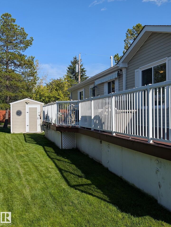 Property Photo:  25B 4515 50 Avenue  AB T7N 1J6 